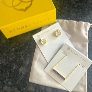 KENDRA SCOTT necklace and matching earrings.